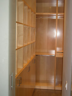 Vestidor fabricado en madera de arce